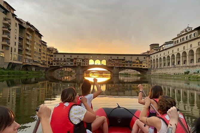 Rafting on the Arno River in Florence under the Arches of Pontevecchio - Why the Arno makes a good sightseeing route