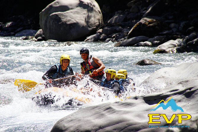 Rafting on the Ubaye - Barcelonette - Learning the Paddle and River Safety