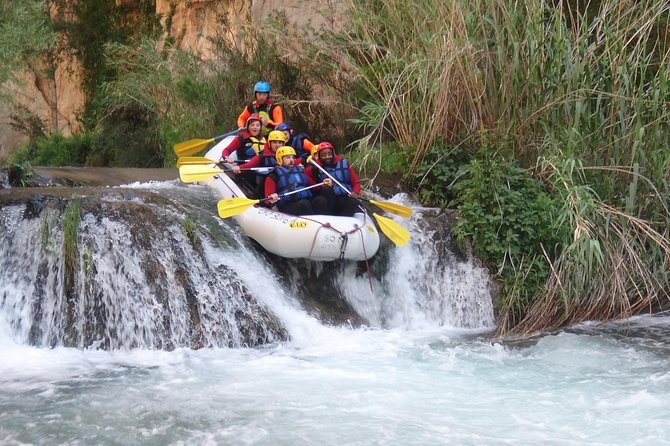 Rafting white water in Montanejos 1h Valencia - The Fuente de los Baños and the Montanejos setting