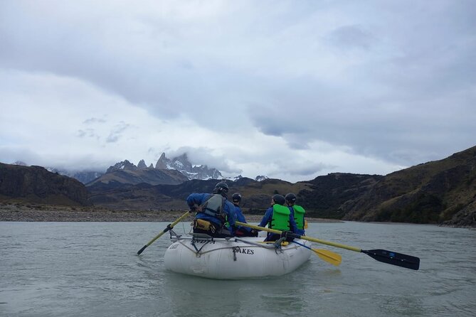 Rio de las Vueltas Rafting Experience - El Chalten - What happens at the Comarka base