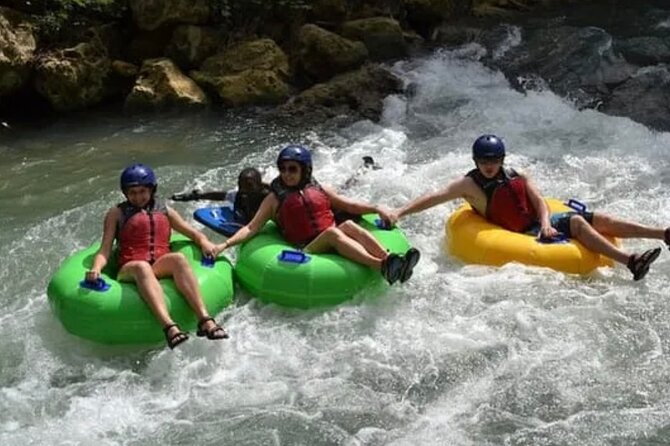 River rapids tubing rafting kayaking and beach Adventure - What to bring and how to plan the day