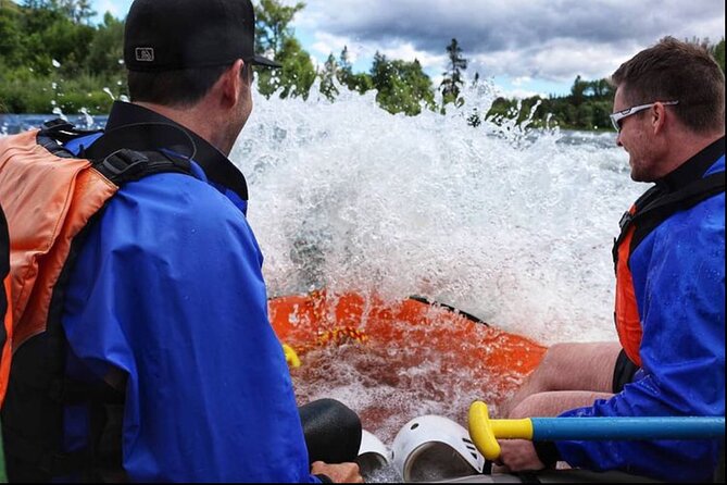 Rogue River Whitewater Rafting- Mid Day - A fresh lunch in the middle of the day