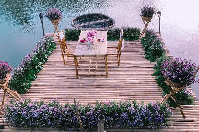 Romantic Dinning On The Bamboo Raft - Who Will Enjoy This Most