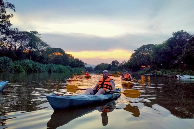Safety whitewater rafting in Chiangmai by Khampan Rafting - Lunch after the wet part of the day