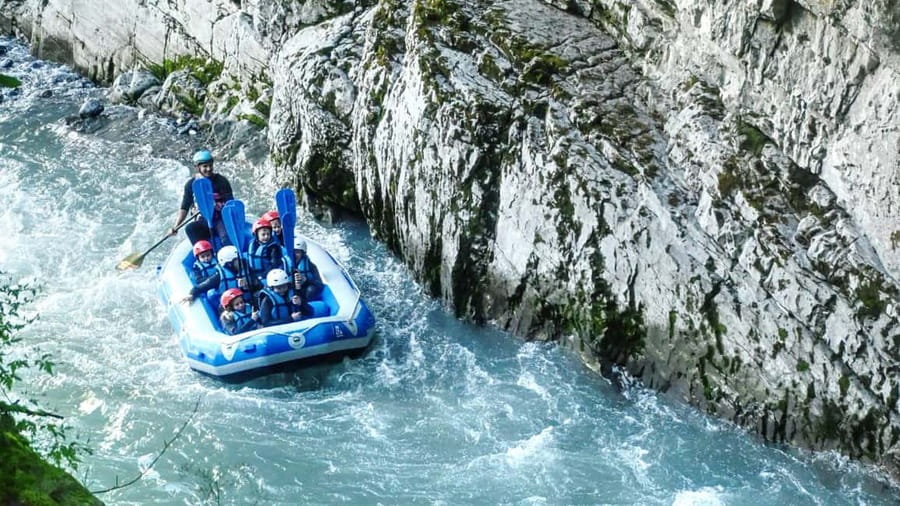 Samoëns: Whitewater Rafting Tour in the French Alps - Seven kilometers of class 3 water