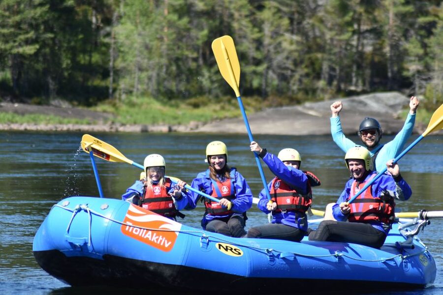 Setesdal, Evje: Family Rafting on the beautiful Otra river - The three-hour outing, from check-in to the river
