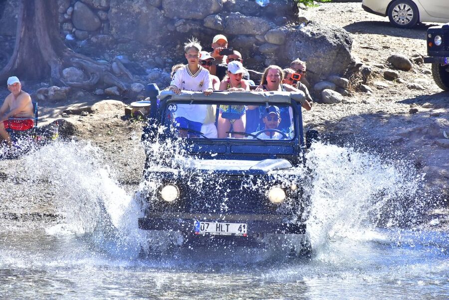 Side/Antalya: Jeep, Buggy, Rafting & Zipline Tour with lunch - The final 35 minutes of rafting