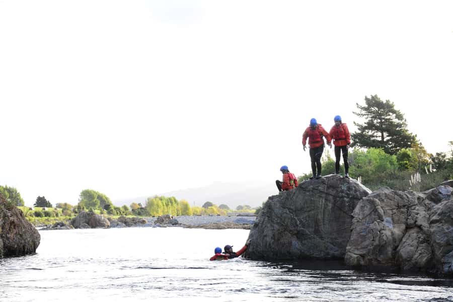 Te Awa Kairangi Grade 2 Scenic Rafting Tour - Floating along Te Awa Kairangi