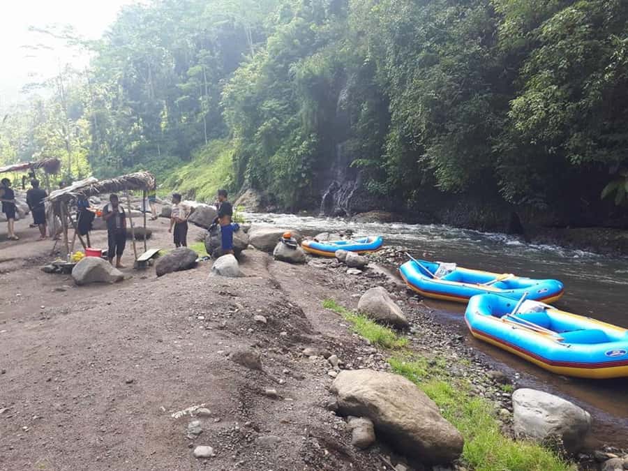 Telaga Waja River: Rafting Expedition with Lunch - The guides make a real difference
