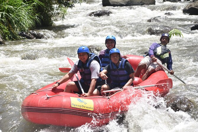 The Best Ayung River Rafting Adventure in Ubud - The midway stop for water or a beer