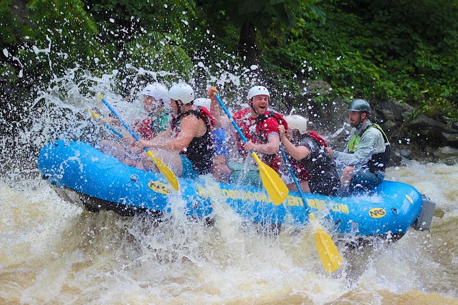 The Best Whitewater Rafting - Five things to know before you paddle