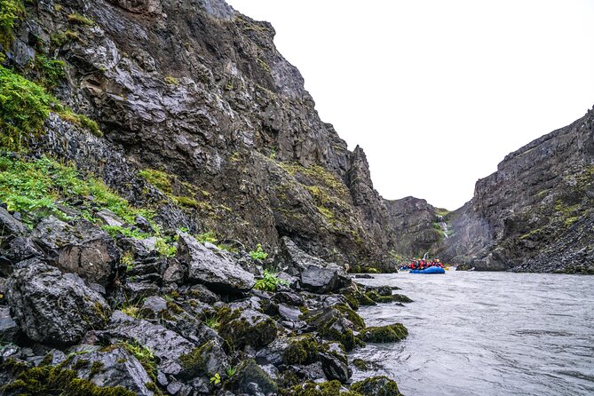 Top-Rated Family Rafting-Warm Drysuits, Volcanic Canyon, Epic Fun - Getting to the river and learning the basics