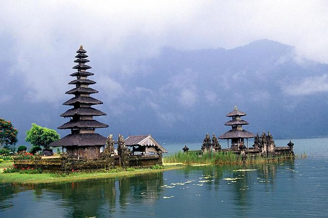 Ultimate UBUD Adventure ATV + RAFTING + BALI SWING - Lunch and the practical side of a five-hour stop