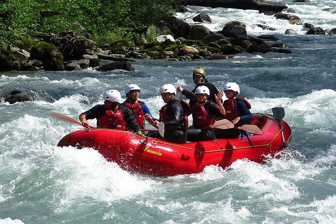 Upper Skagit Introductory Whitewater Rafting Trip - Cold water, rented wetsuits, and what to bring