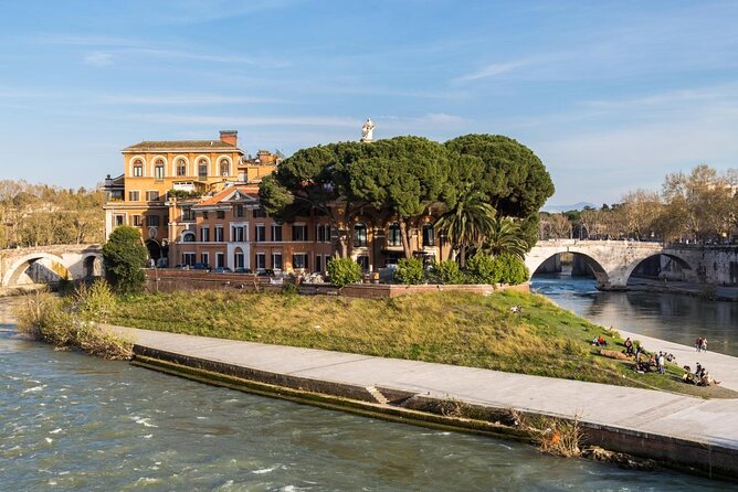 Urban Rafting on Rome's Tiber River - What to wear and what to protect