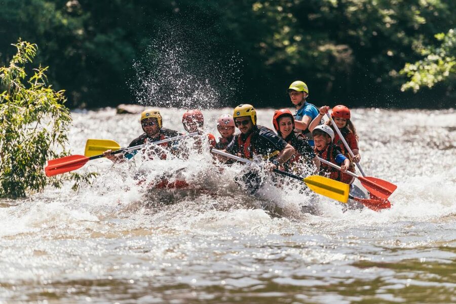 Vadu Crisului: Rafting or Kayaking trip on Crisul Repede - Waterfall jumps and playful stops