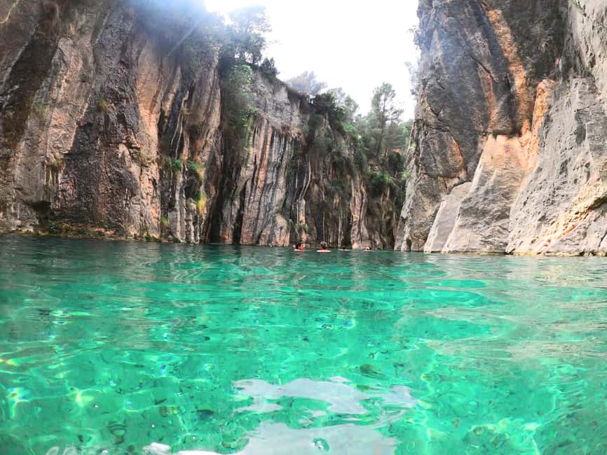 Valencia–Montanejos: Hiking/Raft/Kayak/Salto de la Novia - The 90-minute ride into the mountains