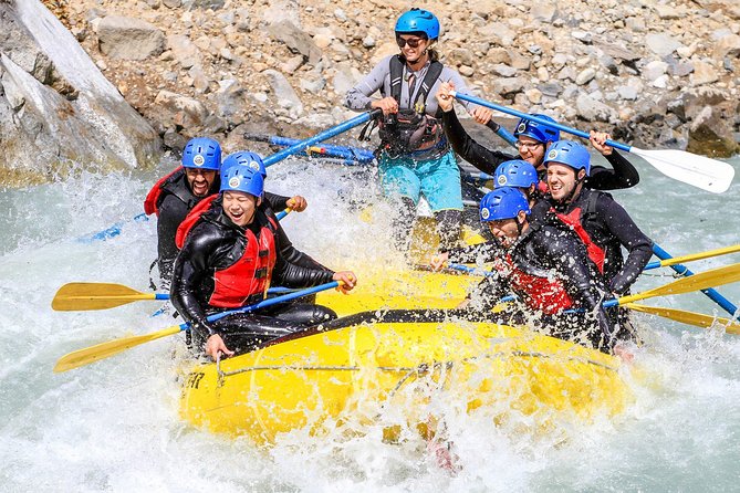 Wet and Wild Elaho Exhilarator Rafting - The shuttle ride reveals the scale of the outing