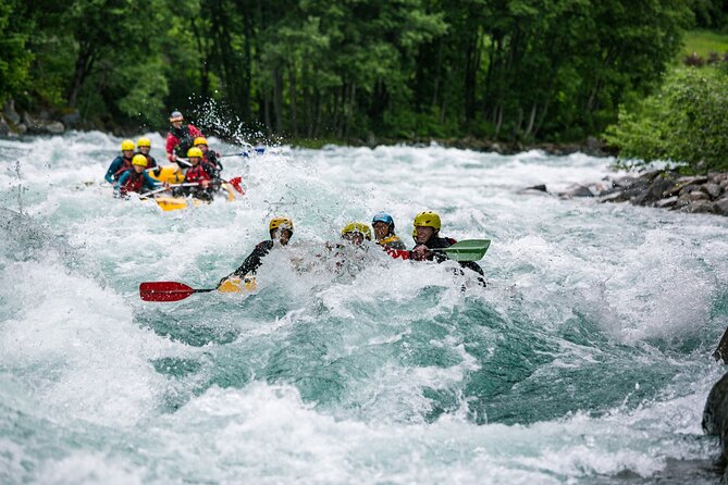 White Water Rafting in Valldøla - Easy training before the first rapids