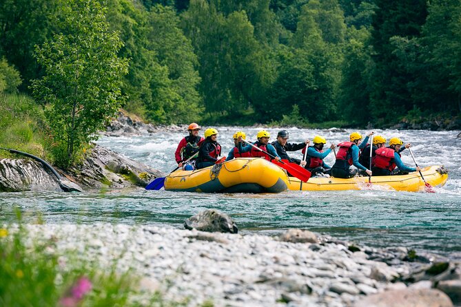 White Water Rafting in Valldøla - A fireside lunch with Svele and strawberries