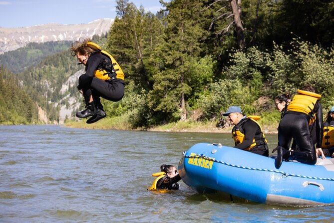 Whitewater Rafting in Jackson Hole : Family Standard Raft - A family raft trip with real river action