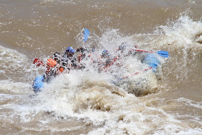 Whitewater Rafting on the Colorado River - Guides, safety, and the small-raft advantage
